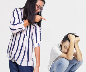 Học sinh phải nhập viện cấp cứu suýt tử vong vì bị giáo viên phạt squat 200 lần do nói chuyện riêng trong lớp