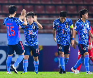 Olympic Hồng Kông gây địa chấn, Nhật Bản thắng tranh cãi Triều Tiên