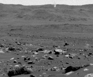 Tàu thám hiểm NASA chụp ảnh 'hồn ma' trên sao Hỏa