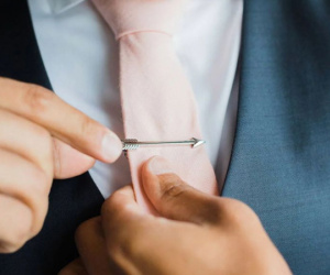 Kẹp cà vạt là gì? Lựa chọn kẹp như nào để giúp trang phục của bạn trở nên lịch lãm và thời thượng