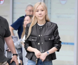 Chỉ đi dép xỏ ngón, Rosé vẫn khiến dân tình mê tít với những màn 'lên đồ' cool hết nấc