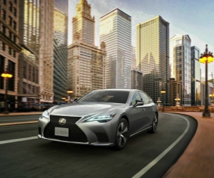 Lexus LS 2024 nâng cấp xịn sò hơn, giá từ 1,77 - 2,9 tỷ đồng