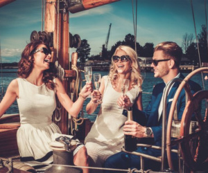 Nghịch lý của sự giàu có: Lý giải nguyên nhân nhiều người càng giàu càng không hạnh phúc và khó kiếm người yêu