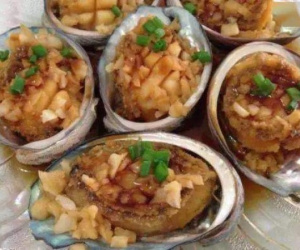 Vào mùa thu, hải sản này rẻ và béo ngậy, ăn càng nhiều càng tốt cho mắt