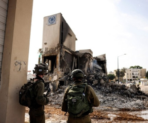 Israel tuyên bố 'bao vây hoàn toàn' Gaza