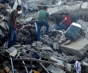 Tình cảnh không nơi trú ẩn của người dân Dải Gaza giữa giao tranh Israel-Hamas
