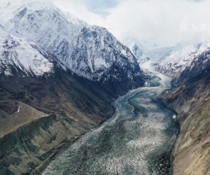 Kỳ thú sông băng trắng, đen ở Pakistan
