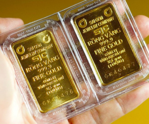 Vàng SJC tiến sát mốc 70 triệu đồng/lượng