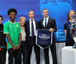 Vương quốc Anh và Ireland đăng cai EURO 2028