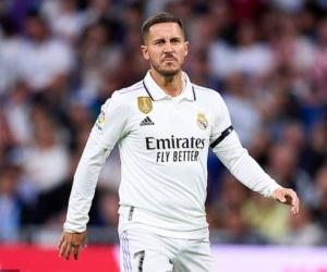 Hazard giải nghệ, đồng đội và đồng nghiệp cũ tiếc nuối, hoài niệm