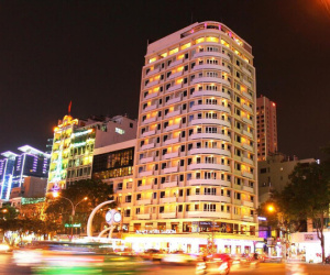 Sở hữu loạt đất vàng, Bông Sen nợ lô trái phiếu 4800 tỷ, liên quan Vạn Thịnh Phát