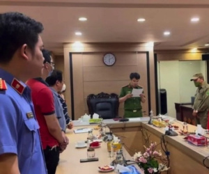 Liên quan tới 4 vụ án, Chủ tịch AIC Nguyễn Thị Thanh Nhàn vẫn đang bỏ trốn