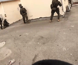 Cận cảnh quân đội Israel giải cứu con tin khỏi hầm trú ẩn của Hamas