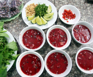 Tử vong sau ăn tiết canh lợn