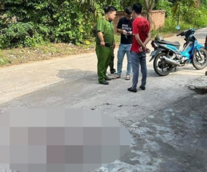 Chồng đâm vợ nhiều nhát rồi dùng dao tự sát