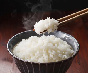 Điều gì xảy ra với cơ thể khi bạn ăn cơm mỗi ngày?