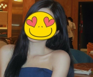 'Hot girl phim Việt giờ vàng' bất ngờ khoe nhẫn cầu hôn, Đình Tú bỗng được gọi tên