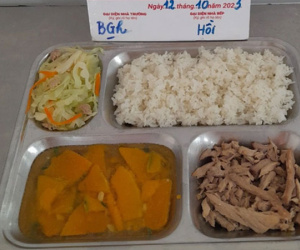 Nhiều học sinh tiểu học ở Hà Nội bị tiêu chảy, nôn ói sau bữa trưa: Nhà trường nói gì?