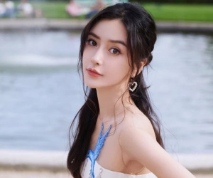 Màn biểu diễn thoát y của Lisa hủy hoại sự nghiệp 2 ngôi sao Trung Quốc