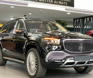 Ngân hàng rao bán xe sang Maybach 'biển đẹp'