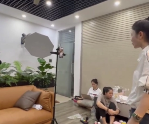 Chu Thanh Huyền livestream mấy tiếng liền nhưng hành động của Quang Hải mới đáng chú ý
