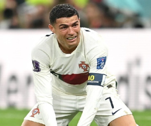 Bạn thân tiết lộ Cristiano Ronaldo từng phải đi xin ăn đồ thừa sống qua ngày