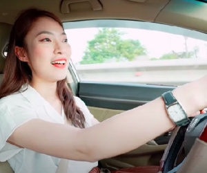MC 'Đường lên đỉnh Olympia' Khánh Vy tậu xế sang vào ngày 20/10, khối tài sản 'khủng' ở tuổi 25 khiến dân tình trầm trồ