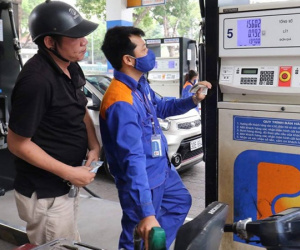 Giá xăng, dầu đồng loạt tăng