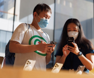 Kinh doanh ế ẩm, iPhone 15 bị các nhà bán lẻ giảm giá đến 17%