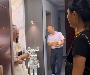 Nghe lời bạn thân ly hôn, một năm sau người phụ nữ điếng người vì sự thật