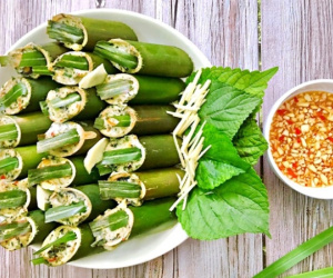 Lạ miệng món ốc nhồi ống nứa thơm ngon nức tiếng ở xứ Thanh