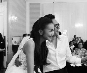 Thanh Hằng xả kho 'vựa cẩu lương' trong đám cưới: Cô dâu cười hết cỡ, ánh mắt của chú rể gây chú ý