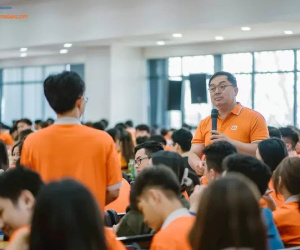 Trả lương thử việc 8 triệu, nhận câu trả lời ‘xách xe máy chạy Grab cũng được 12 triệu', ông Hoàng Nam Tiến phân tích bằng bức tranh tương lai 5 năm tới