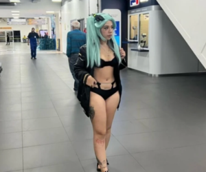 Hot girl hở bạo bị cấm bay dù đã xong xuôi thủ tục, lỗi này không ai chấp nhận