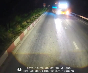 Phẫn nộ với tài xế điều khiển xe khách đi ngược chiều trên cao tốc giữa đêm