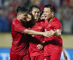 Thua đậm Hàn Quốc, Trung Quốc, tuyển Việt Nam vẫn tăng bậc trên bảng xếp hang FIFA