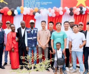Quang Linh khánh thành trường học tại Angola, hé lộ một chi tiết thú vị mà nhiều người tò mò