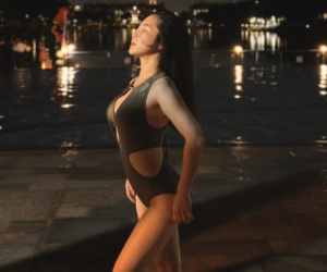 Hương Tràm khoe ảnh bikini nóng bỏng, vóc dáng thay đổi như nào sau 3 tháng về Việt Nam?