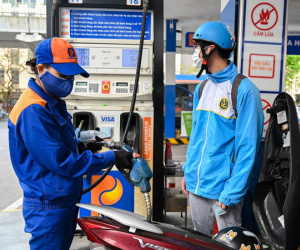 Không ngoài dự đoán, giá xăng tiếp tục tăng