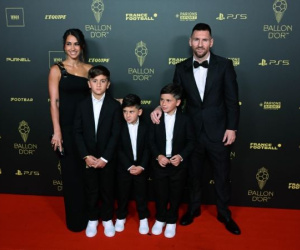 Gu thời trang đồng điệu của gia đình nhà Messi
