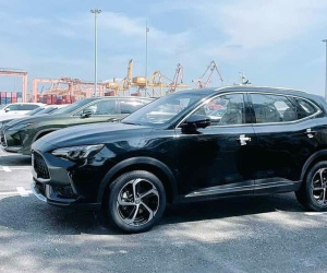 Loạt ô tô mới sắp ra mắt khách Việt trong tháng 11, có cả 'chuyên cơ' của Toyota
