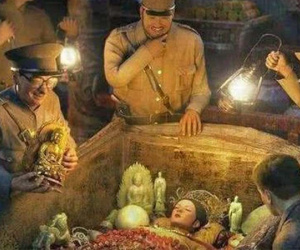 Kẻ trộm cáp vàng cũng không dám động tay vào thứ nào trong mộ cổ?