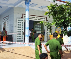 Bị đuổi khỏi nhà lúc đêm xuống, chồng dùng mũ bảo hiểm đánh vợ tử vong