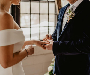 Làm đám cưới giả để đẹp lòng 'tiểu tam', đại gia trẻ lãnh hậu quả ê chề