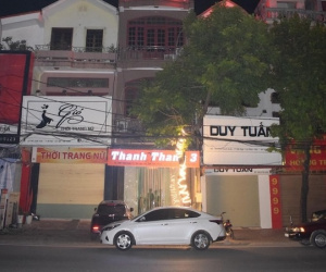 Vợ thuê phòng nhà nghỉ, chồng tìm đến sát hại rồi tự sát