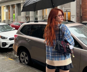 'Em gái BTS' gây sốt với vibe gái Mỹ, từng dính nghi vấn phẫu thuật vì diện mạo khác lạ trong quá khứ