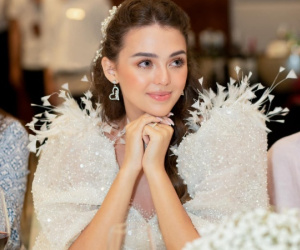 Vợ Tây của Bùi Tiến Dũng tự tay chọn quà cho mẹ chồng, nhắn nhủ bằng tiếng Việt bày tỏ tình cảm