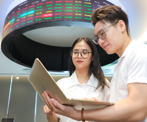 Mỹ ôn hòa hơn, tỷ giá hạ nhiệt, chứng khoán Việt Nam hưởng lợi