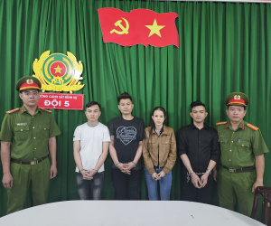 Nhà hàng có 60 tiếp viên nữ sẵn sàng ‘đi khách’ giá 12 triệu/ đêm