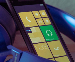 Nokia đã bị 'tiêu diệt' trên thị trường điện thoại hay là sự 'tự hủy' của Microsoft?